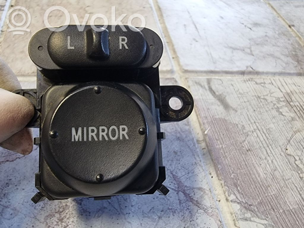 Honda FR-V Wing mirror switch 