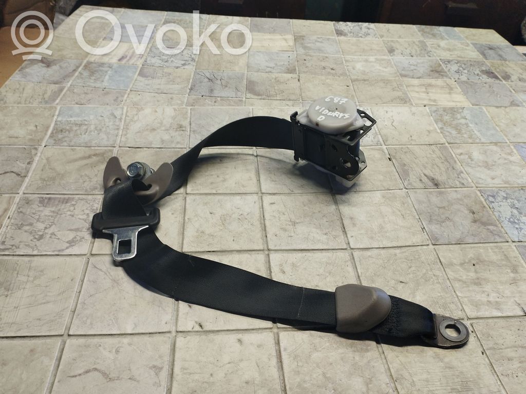 Mitsubishi Grandis Cinturón medio (trasero) 
