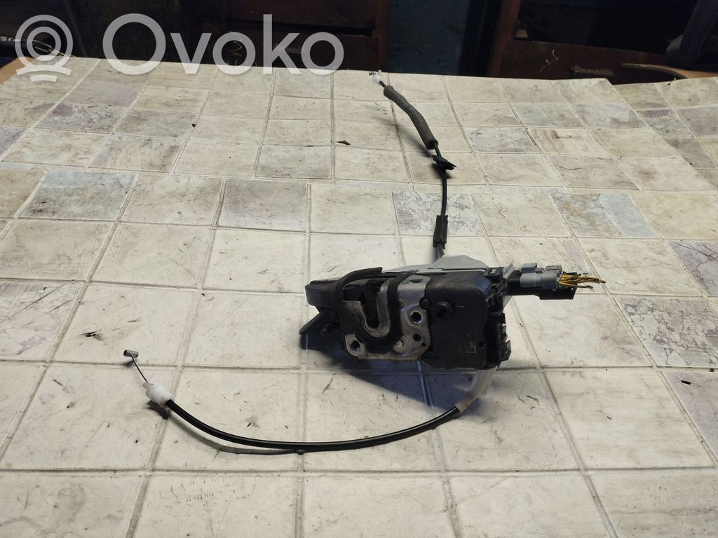 Citroen C5 Priekšpusē slēdzene 