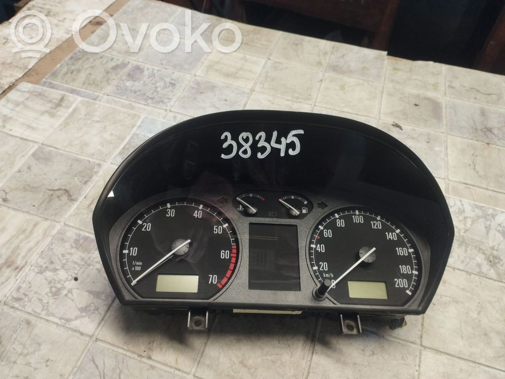 Skoda Fabia Mk1 (6Y) Speedometer (instrument cluster) 