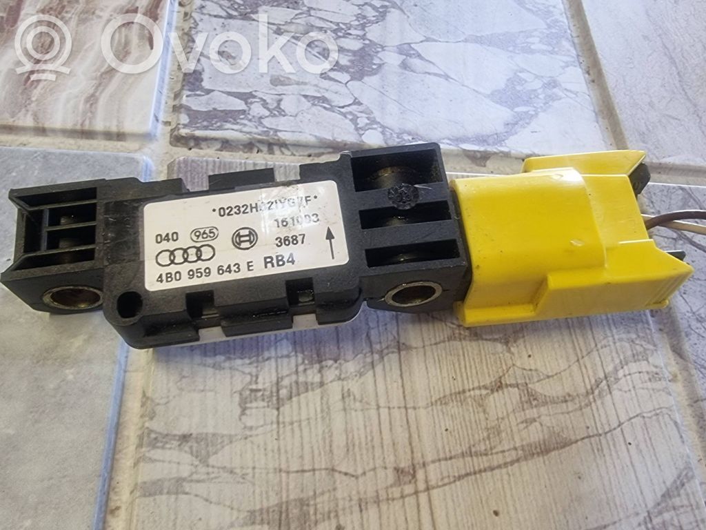 Volkswagen Phaeton Airbag deployment crash/impact sensor 
