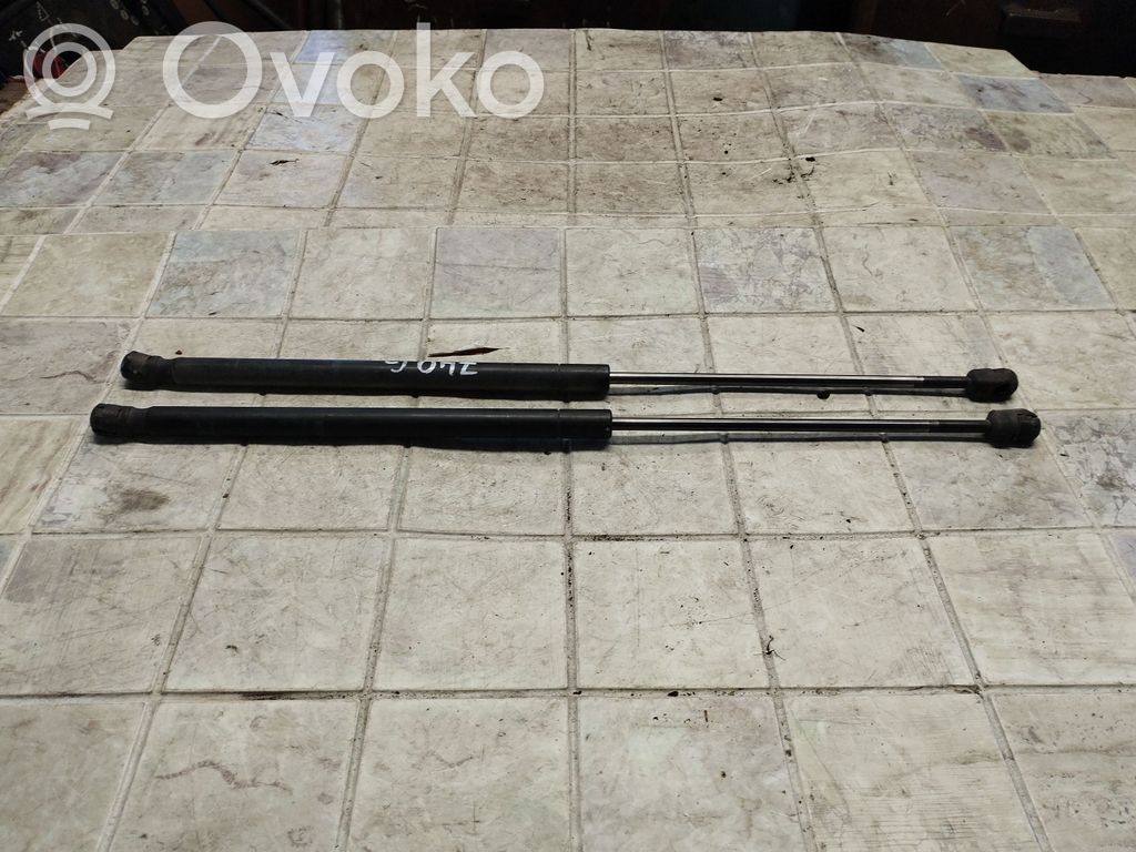 Amortyzator klapy tylnej bagażnika   BP4K63620B
