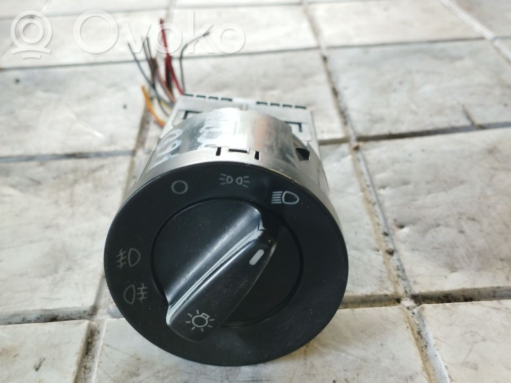 Skoda Octavia Mk1 (1U) Interruptor de luz 