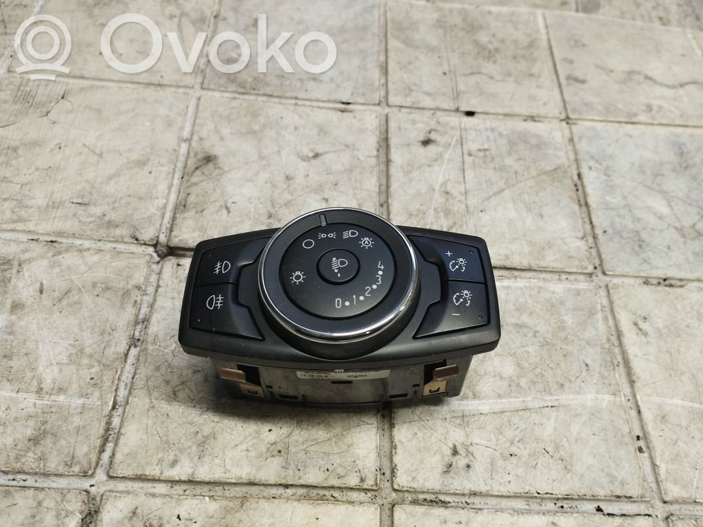 Ford Focus Light switch 