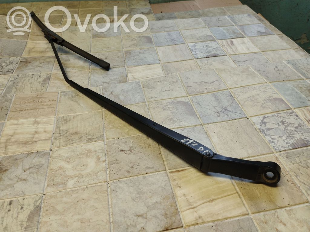 Toyota Corolla Verso E121 Escobilla del limpiaparabrisas, delantero 