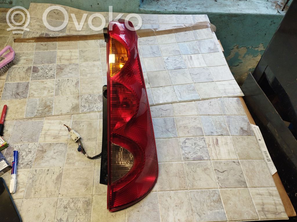 Rear/tail lights   22016752