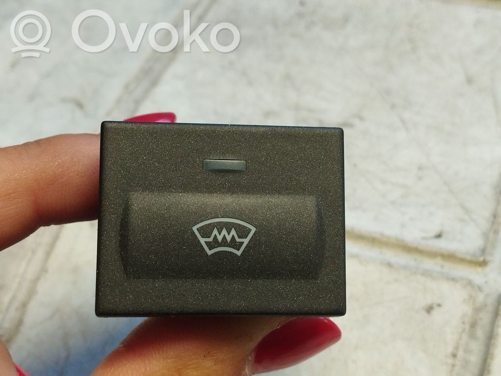 Ford Focus Windscreen/window heater switch 