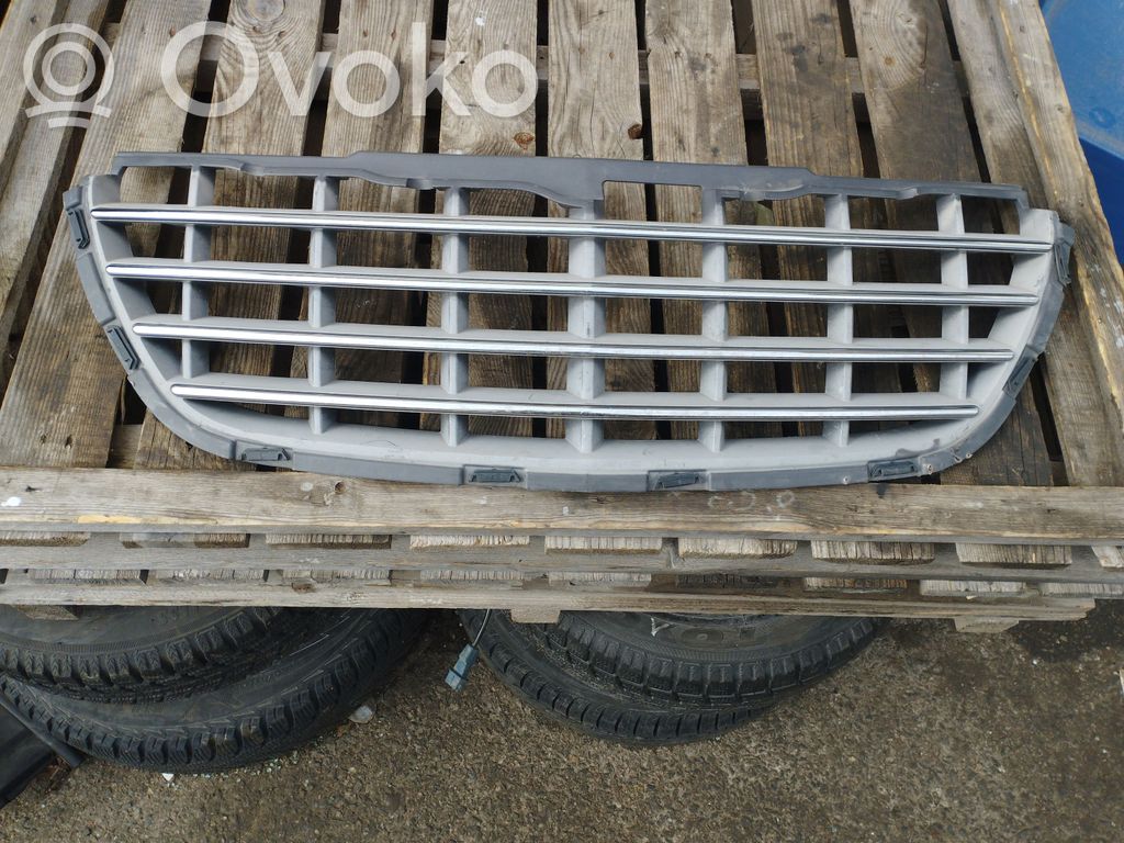 Chrysler Pacifica Front bumper upper radiator grill 