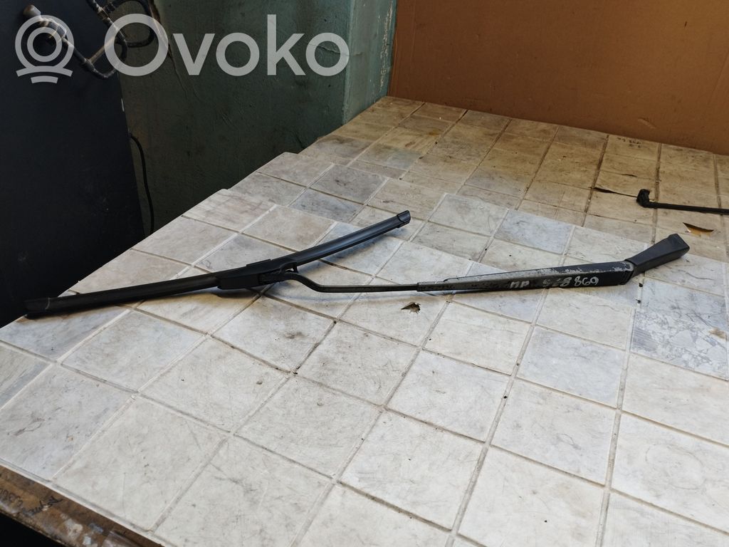 Ford Focus Front wiper blade arm 