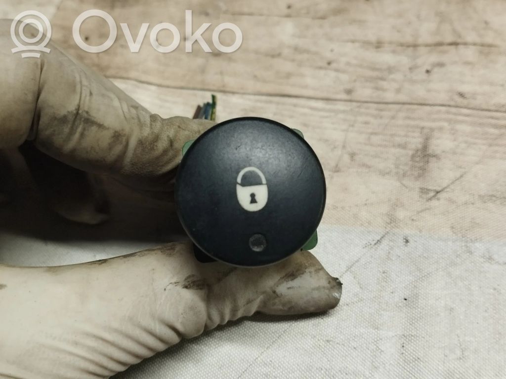 Citroen Berlingo Central locking switch button 