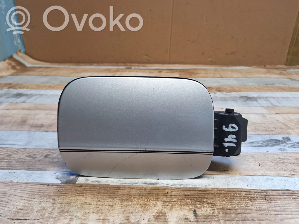 Audi A5 8T 8F Klapka wlewu paliwa 