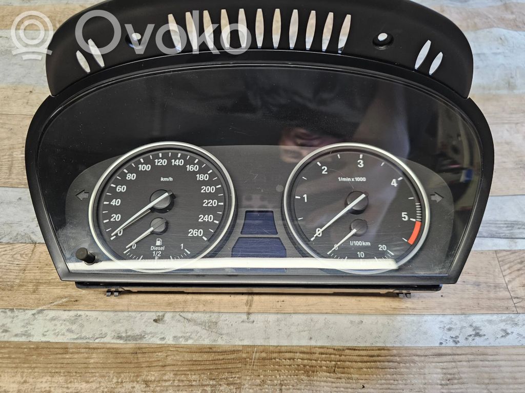 BMW 5 E60 E61 Spidometrs (instrumentu panelī) 