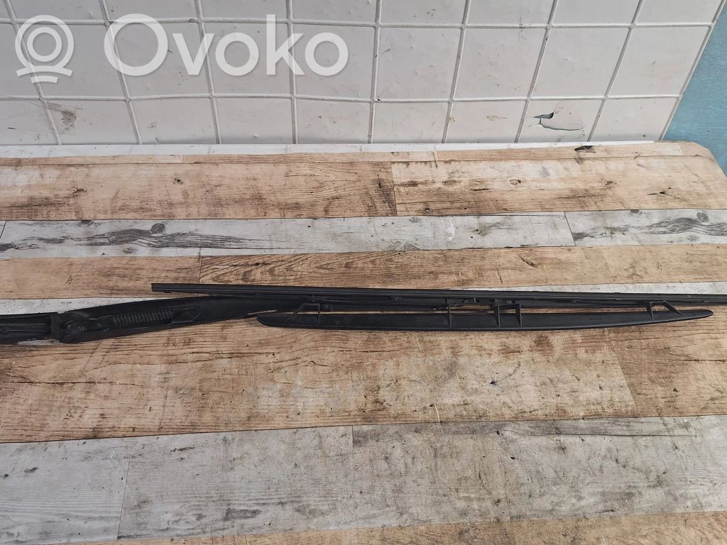 Peugeot 607 Priekinio stiklo valytuvų kojelė 