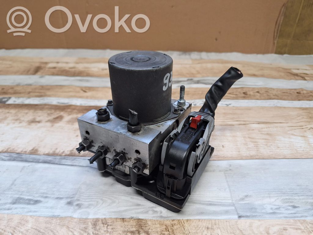 Audi A4 S4 B7 8E 8H ABS Pump 