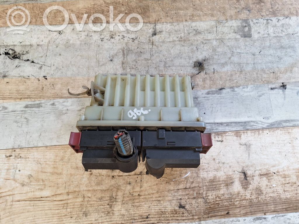 Opel Zafira A Coolant fan relay 