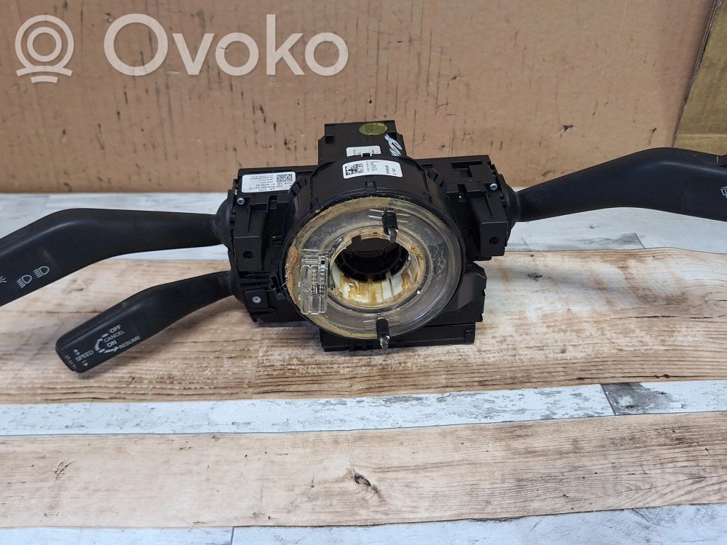 Volkswagen PASSAT B6 Wiper turn signal indicator stalk/switch 
