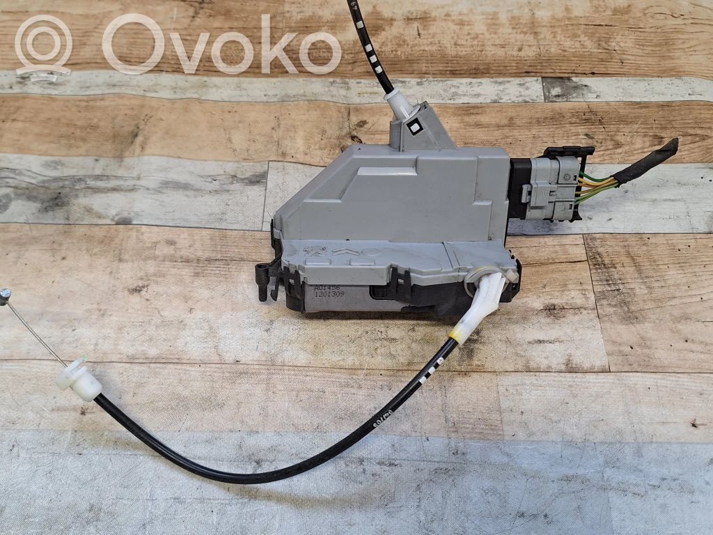Peugeot 308 SW  Rear door lock 