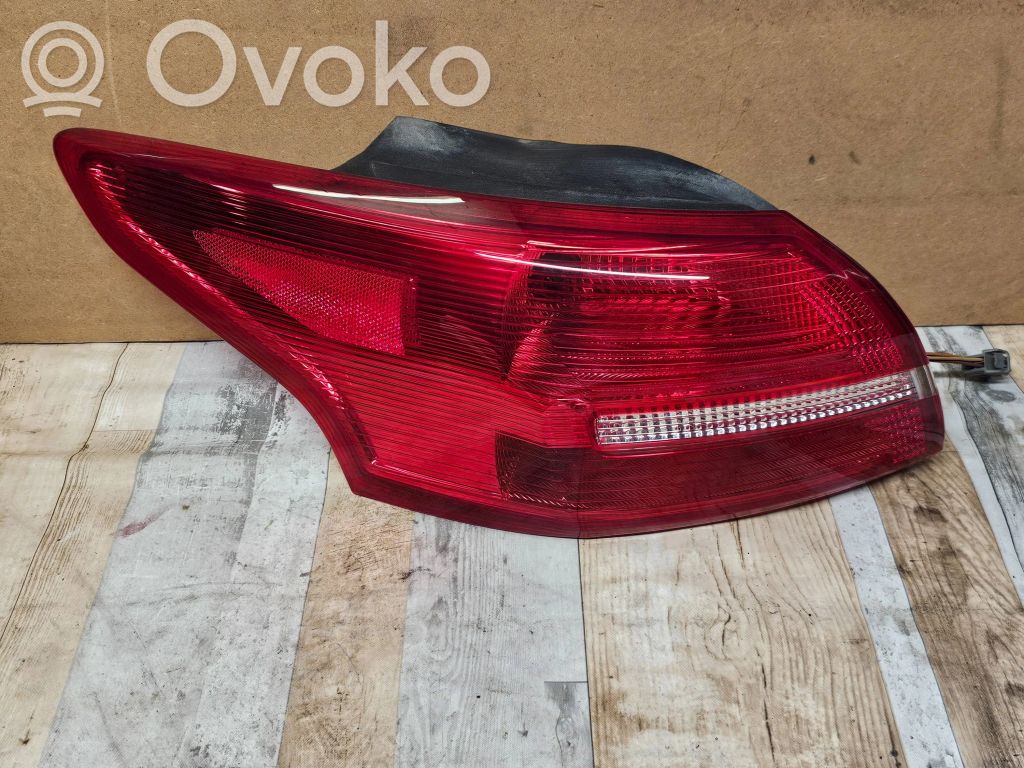 Rear/tail lights