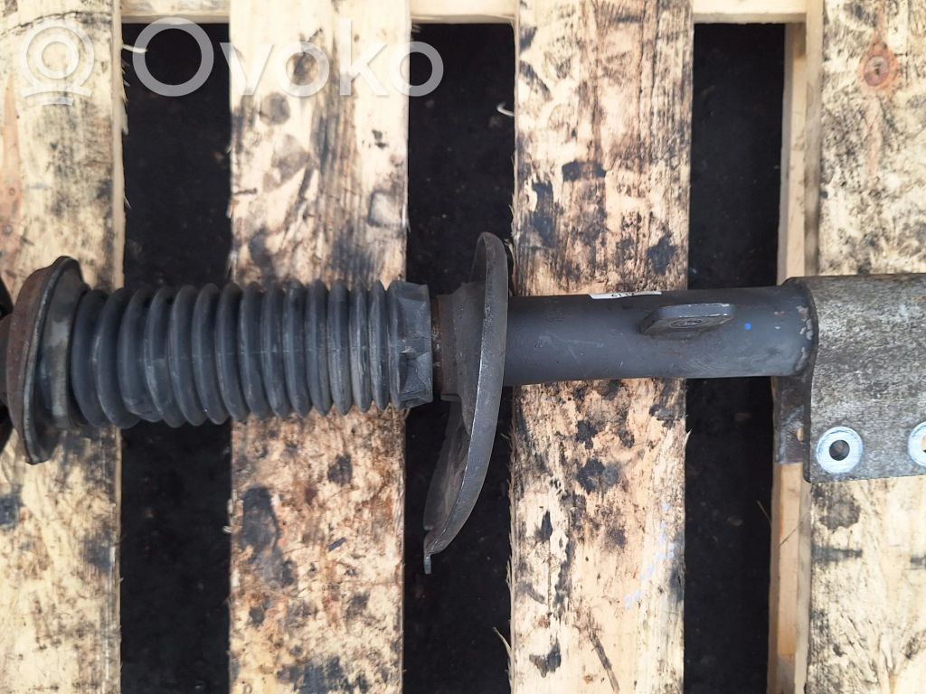 Peugeot 308 SW  Front shock absorber/damper 