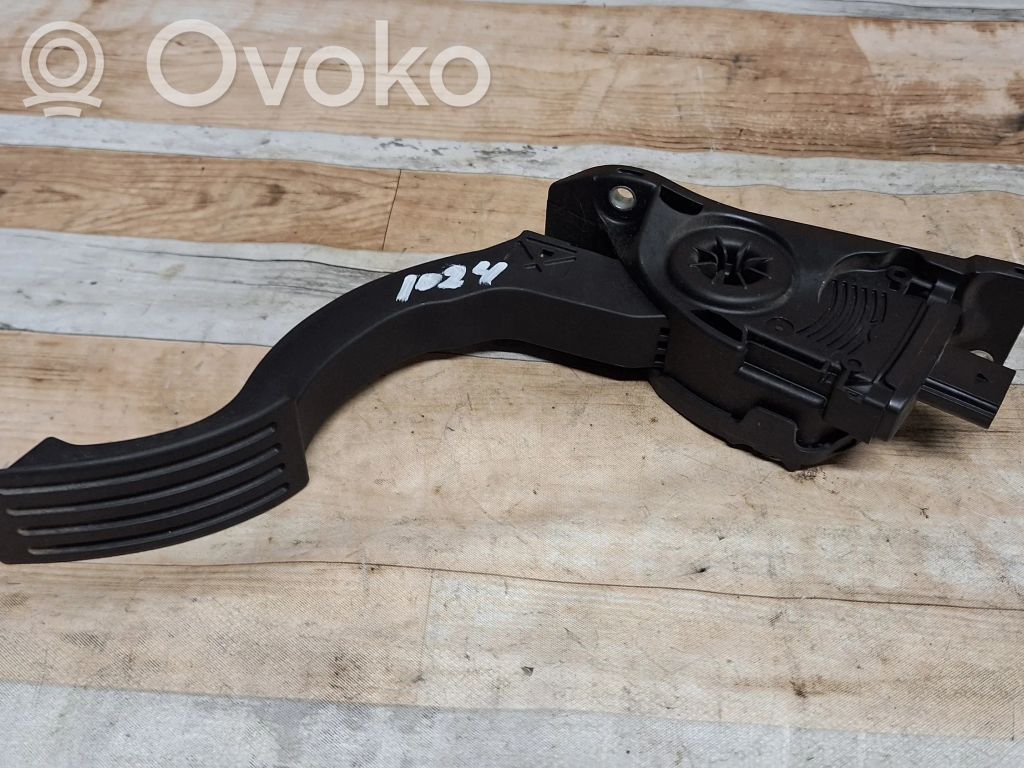Ford Focus Accelerator throttle pedal 