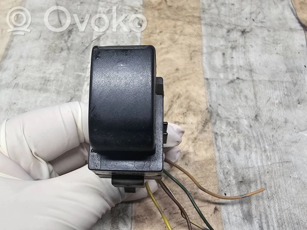 Toyota Corolla E120 E130 Electric window control switch 