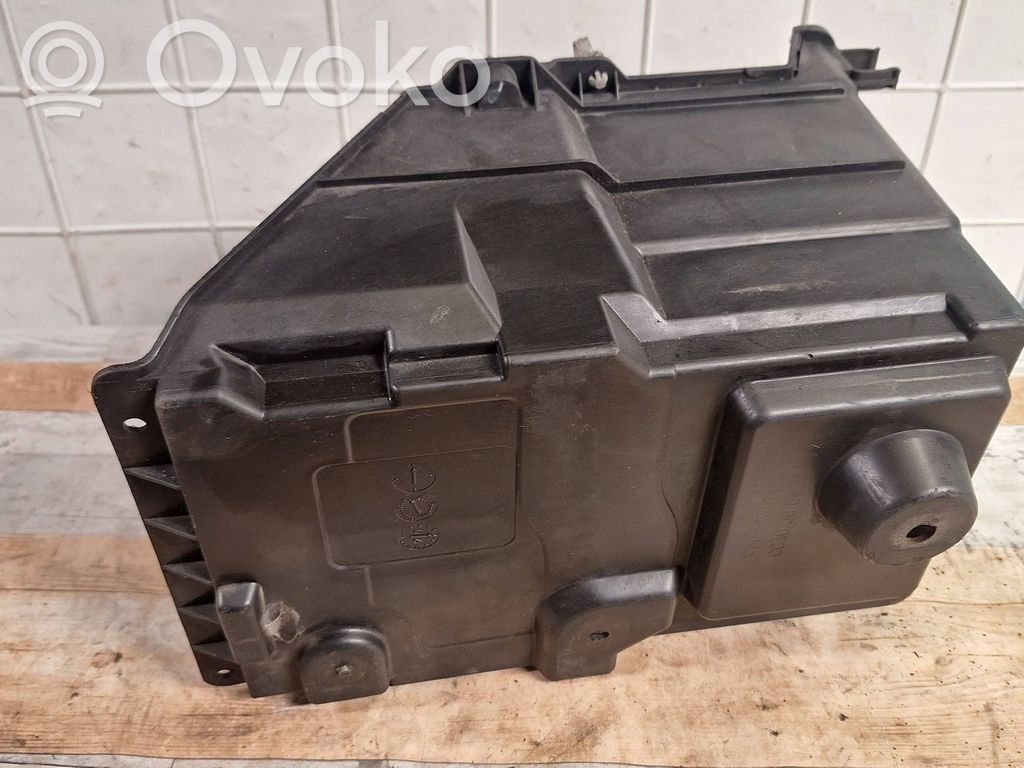 Mazda 5 Akumuliatoriaus dėžė 