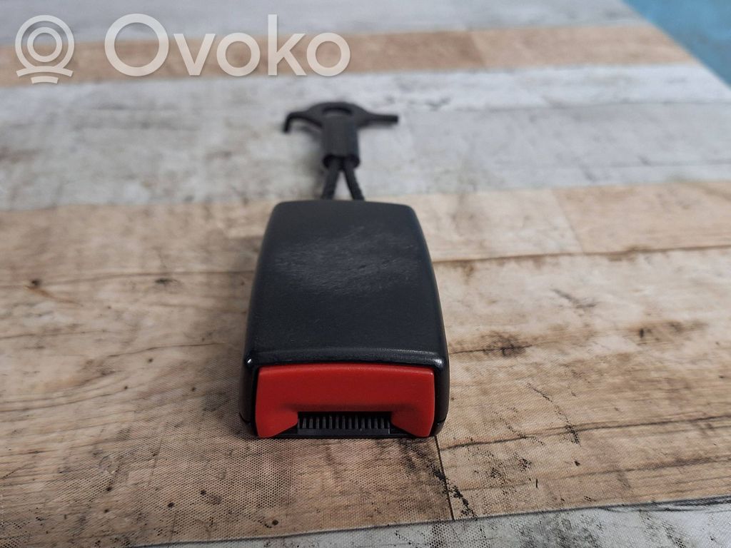 Mitsubishi Colt Klamra tylnego pasa bezpieczeństwa 