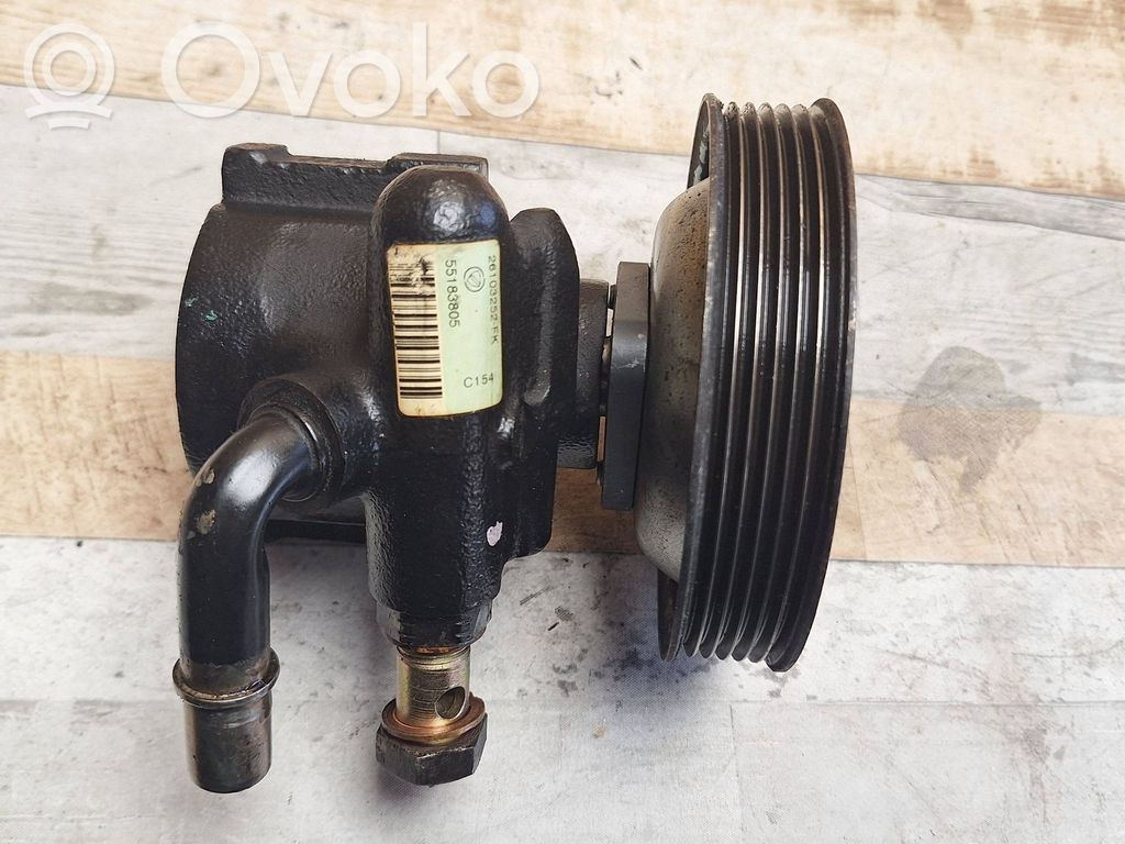 Alfa Romeo 156 Ohjaustehostimen pumppu 