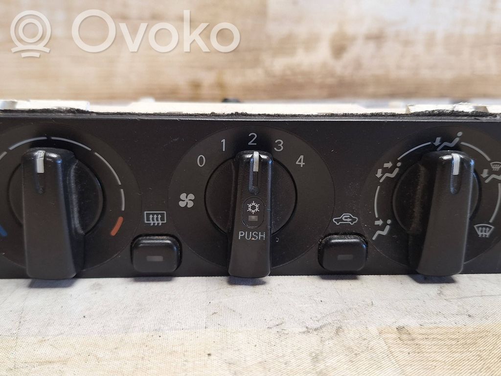 Mitsubishi Space Wagon Climate control unit 