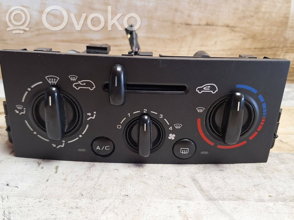 Peugeot 207 Climate control unit 