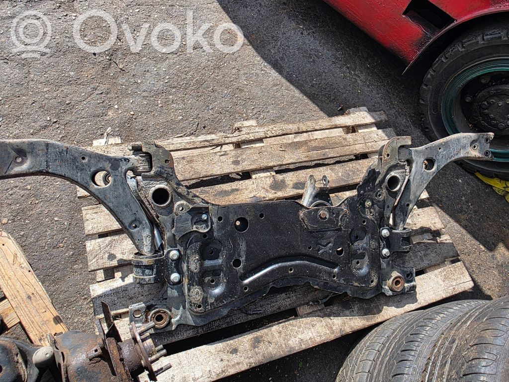 Volvo C30 Sottotelaio anteriore 
