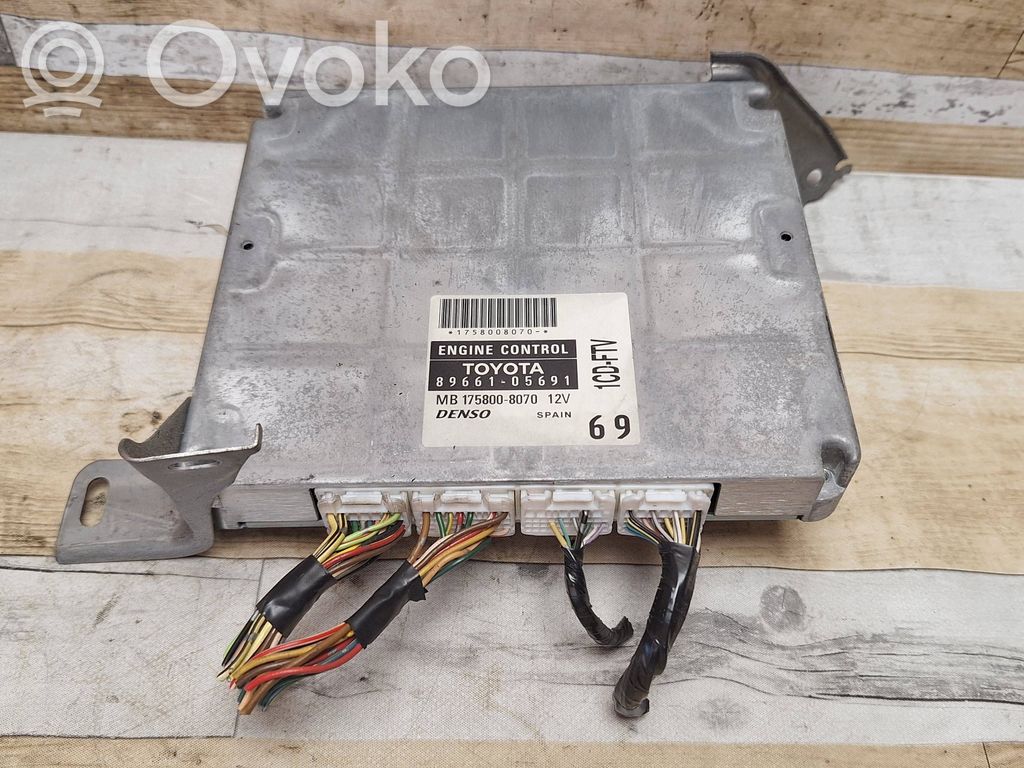 Toyota Avensis T250 Engine control unit/module 