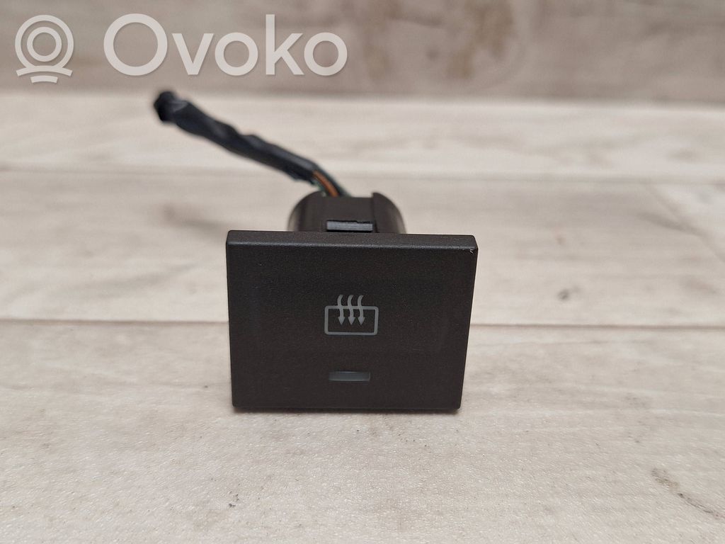 Ford Focus C-MAX Windscreen/window heater switch 