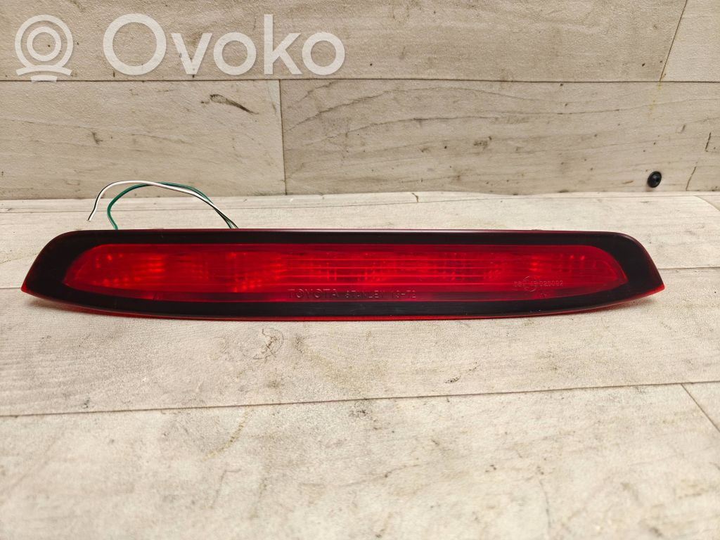 Toyota Corolla Verso E121 Third/center stoplight 