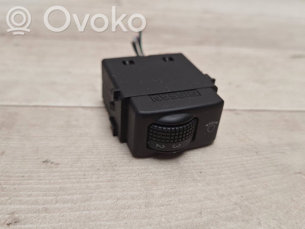 Nissan Note (E11) Headlight level height control switch 