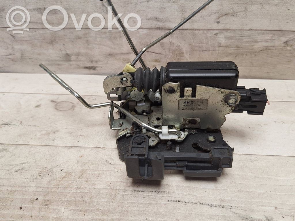 Dacia Sandero Front door lock 