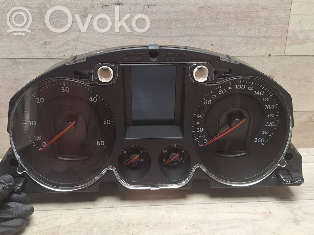 Volkswagen PASSAT B6 Spidometras (prietaisų skydelis) 