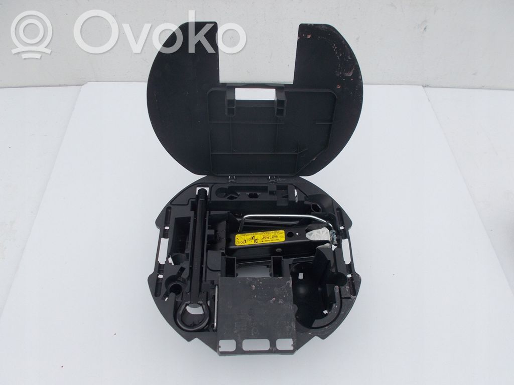 Renault Clio I Instrumentu komplekts 