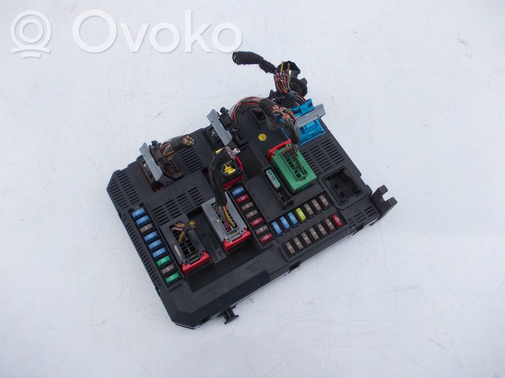Peugeot 208 I Fuse module 