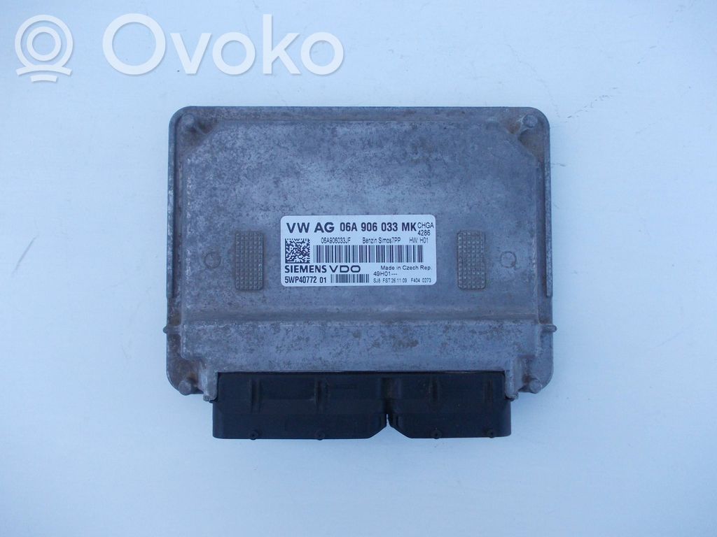 Volkswagen Golf VI Engine control unit/module 