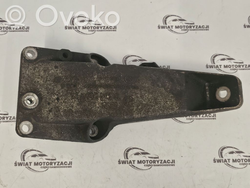 BMW X3 E83 Engine mounting bracket 