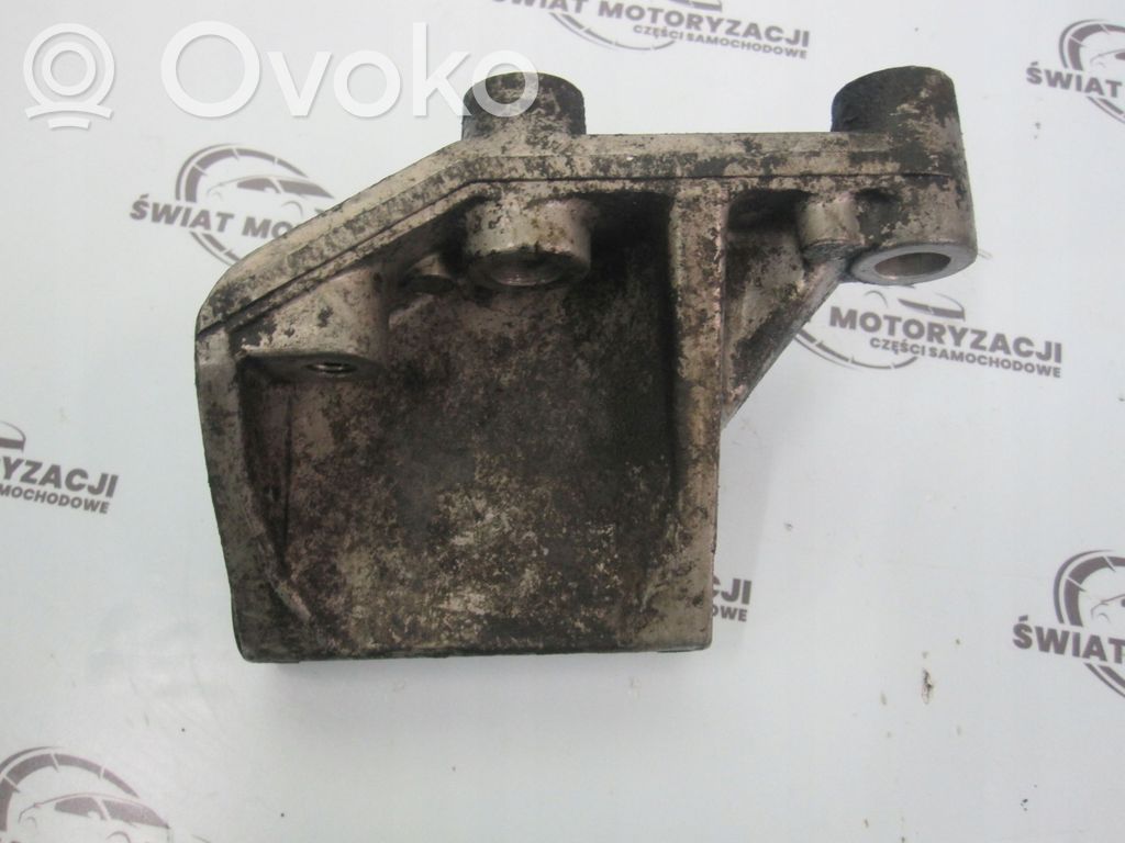 Opel Corsa D Variklio tvirtinimo kronšteinas 