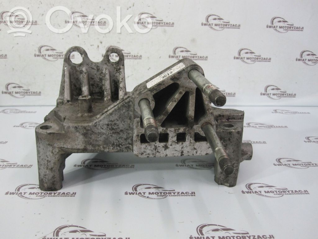 Engine mounting bracket   55221395,263A2000,507GB