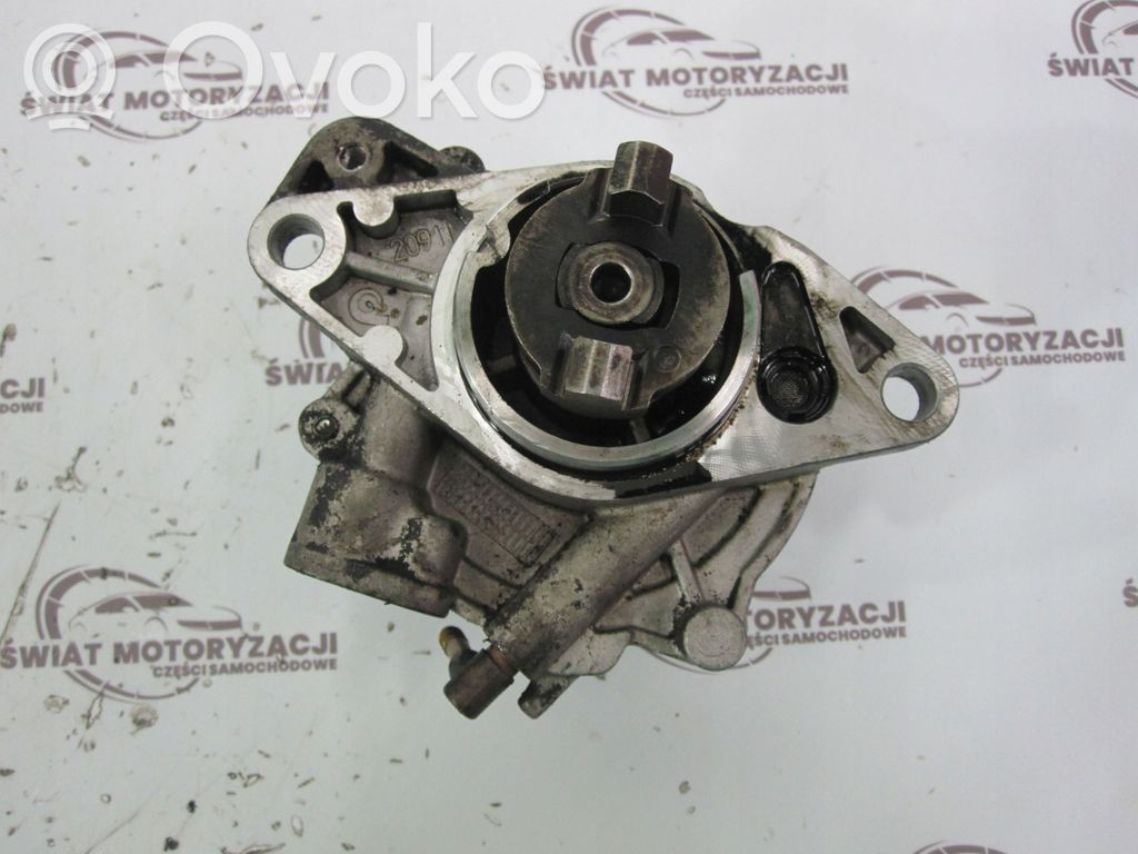 Opel Corsa C Vacuum pump 