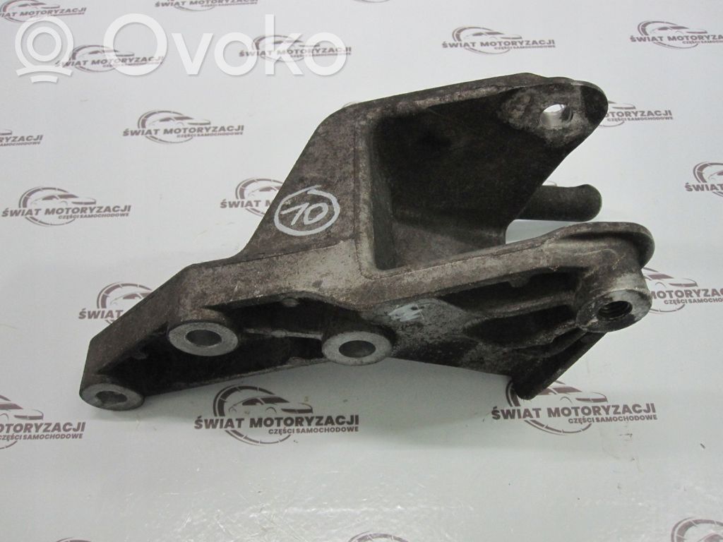 Opel Astra J Variklio tvirtinimo kronšteinas 