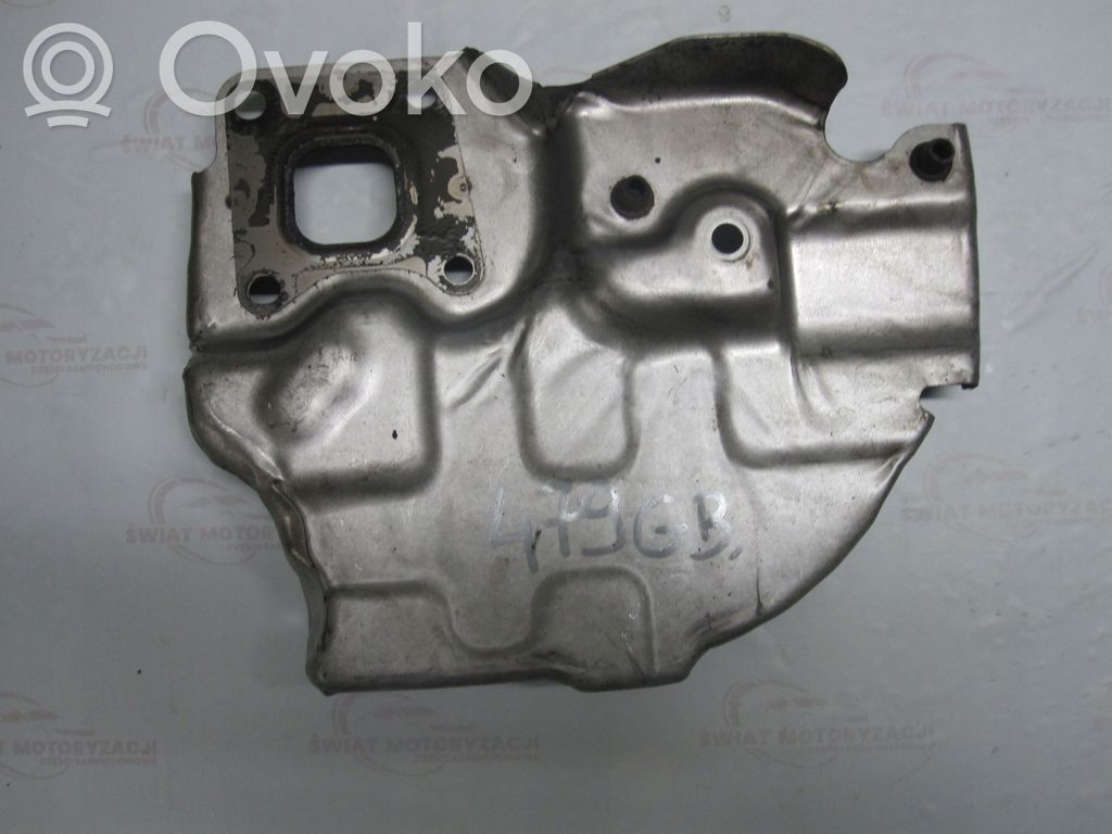 Ford Focus Moottoritilan lämpökilpi 