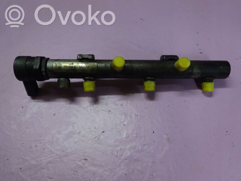 Audi A4 S4 B6 8E 8H Rampă alimentare injectoare 