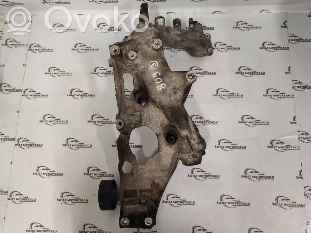 Jeep Patriot Engine mounting bracket 