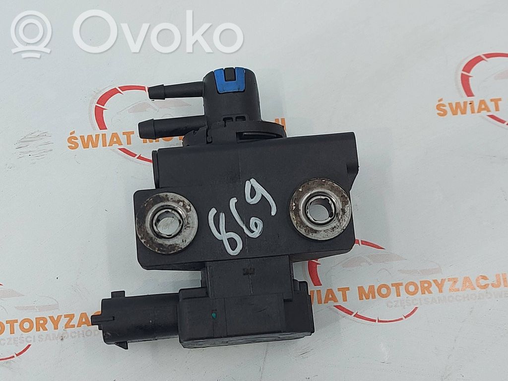 Opel Astra J Turbolader Druckwandler Magnetventil 