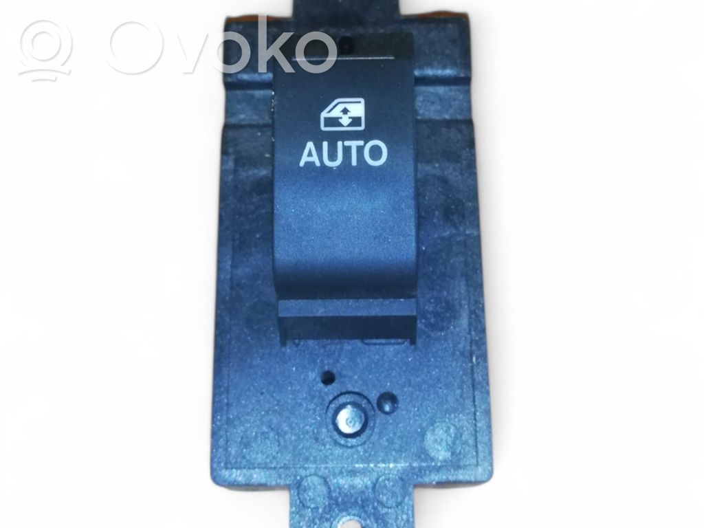 Opel Antara Przyciski szyb 